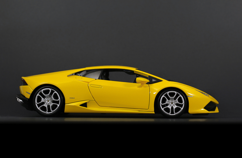 Illustration for article titled Lamborghini Huracan by Bburago in 1:18